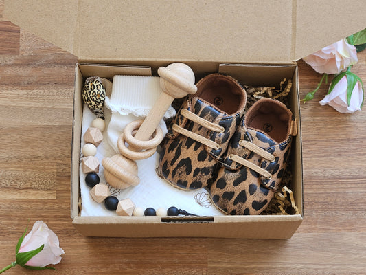 BABY GIFT BOX - Leopard print shoe